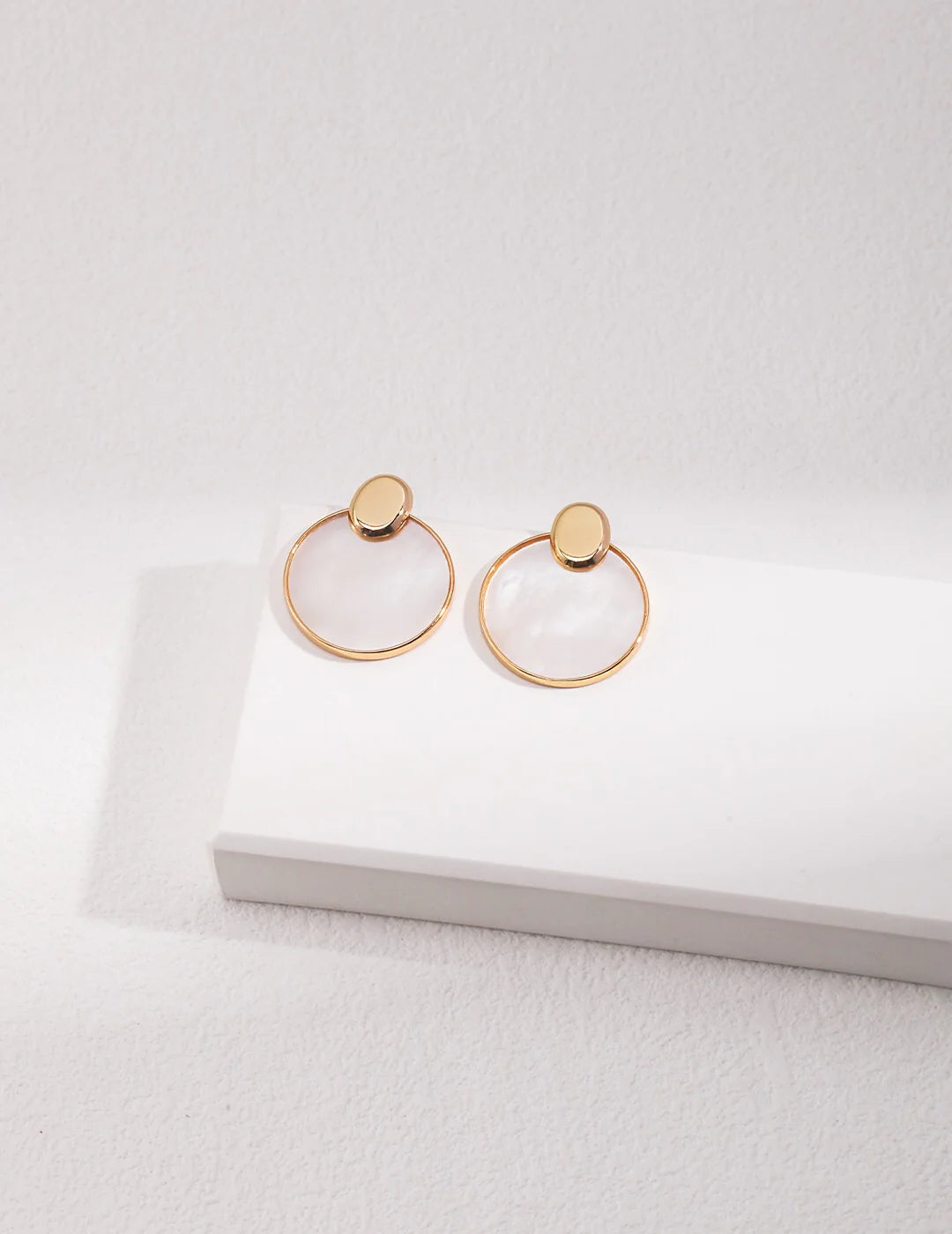 Minimalist Detachable Mother-Of-Pearl Earrings