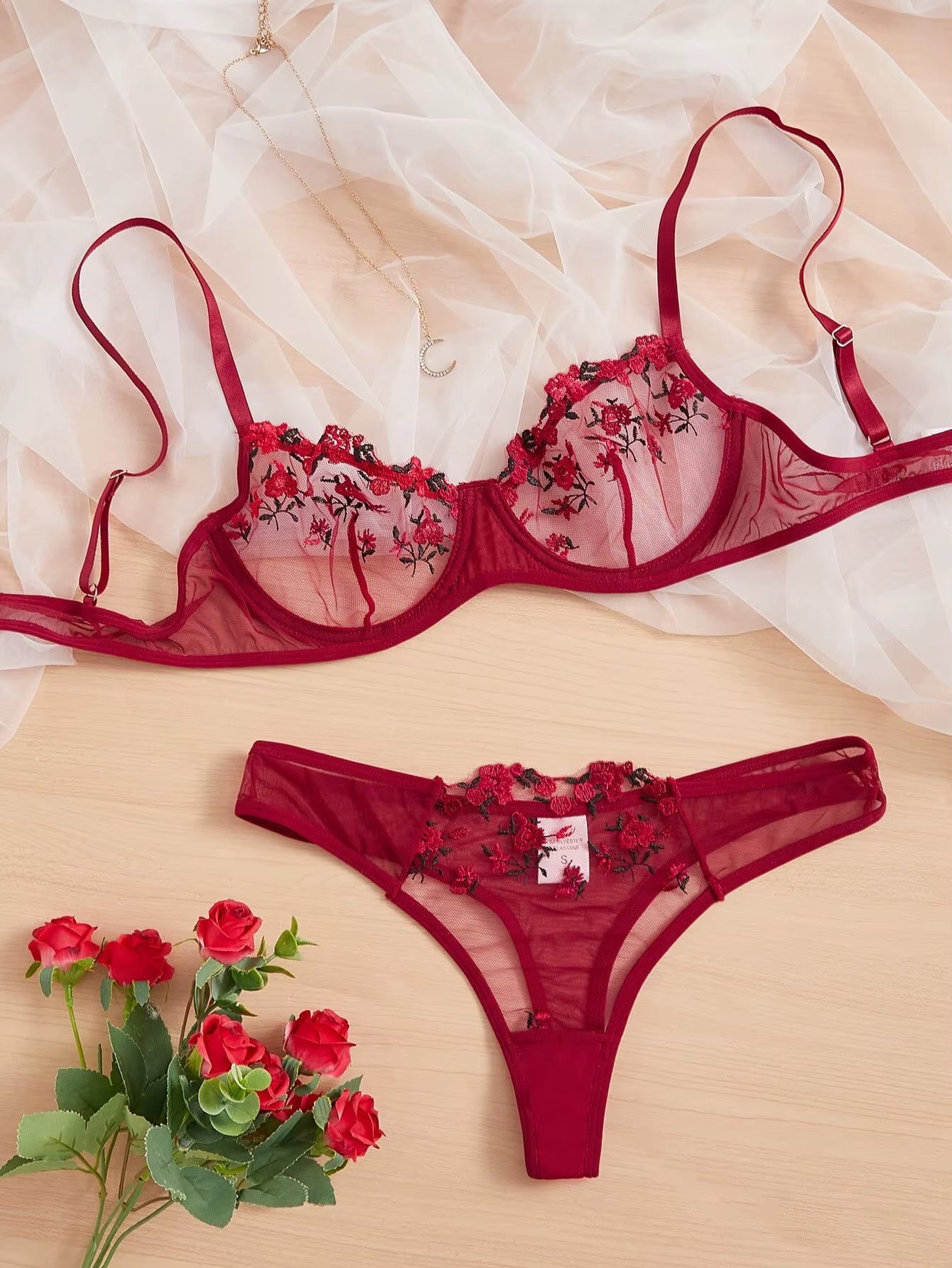 Sexy Lingerie Exquisite Embroidery Floral Ultra-Thin Sexy Large Size Lingerie Ladies Lace Transparent Underwear Bra Set S-4XL